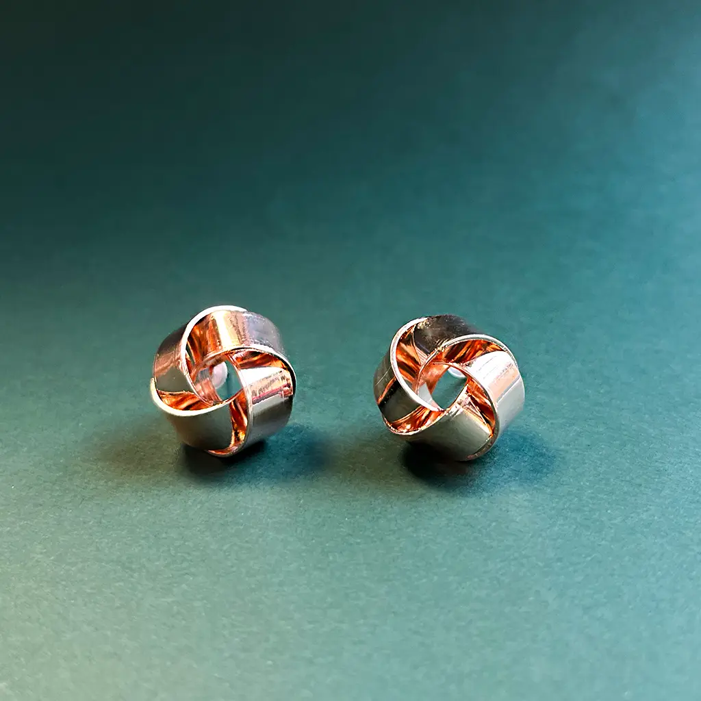 Stud earrings 3.webp